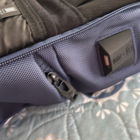 SwissGear The Travel Tech Elite USB ScanSmart Laptop Backpack - Picture 6 of 16